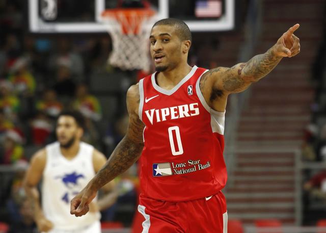 家队能够积 家队能够积